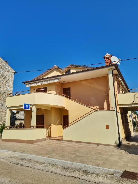 Novigrad Istria Apartments Manuel מראה חיצוני תמונה